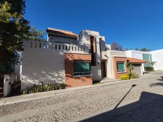 VENTA CASA EN RESIDENCIAL CALICANTOS AL NORTE DE LA CIUDAD GE