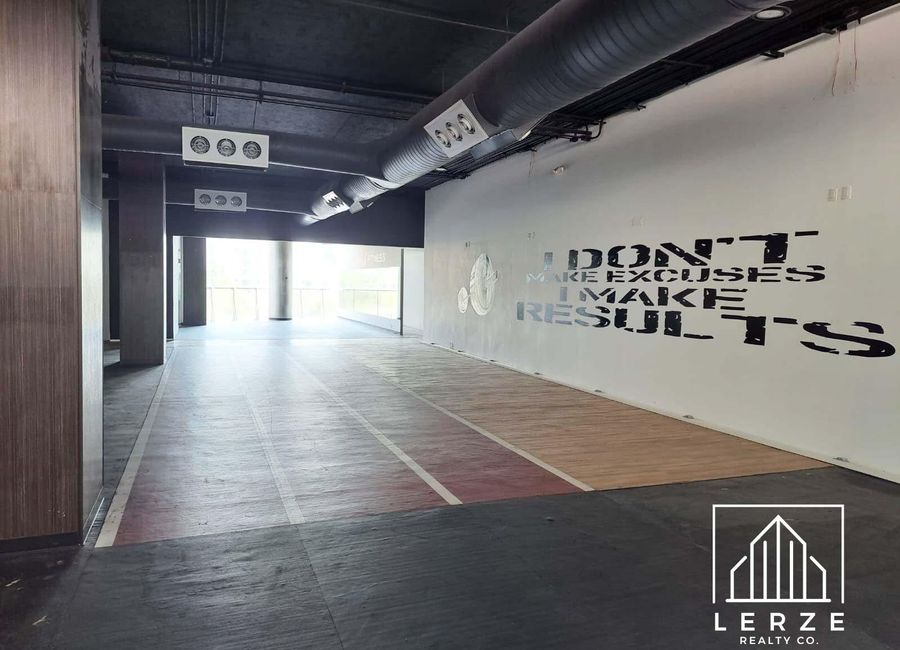 Local Comercial de 592 m2 en Renta, Santa Fe. C | Lamudi.com.mx