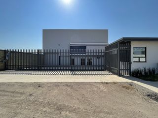 Bodega en renta sobre López Mateos carretera Manzanillo