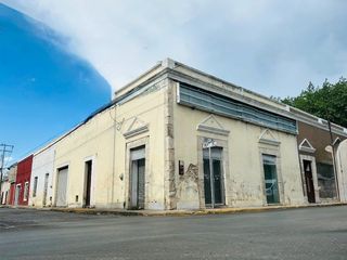 Casa en venta en el centro histórico  en esquina ideal para comercio u hotel bou
