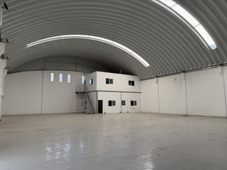 BODEGA 600M2 EN RENTA