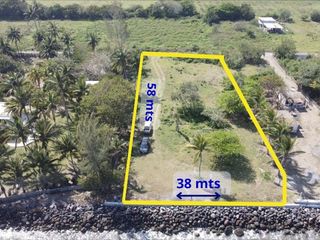Terreno en venta a orilla de playa en el Zapote, Alvarado.