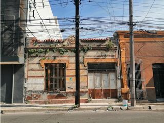 EXCELENTE TERRENO  VENTA  A DOS CALLES  AV JUAREZ   225 M2 $ 3.5 MILL