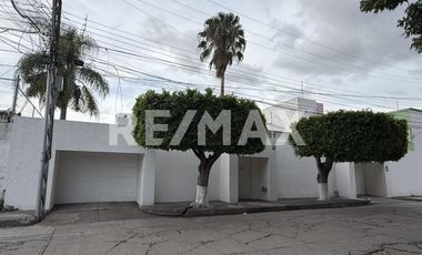 VENTA CASA, WESCENLAO DE LA BARQUERA, VILLAS DEL SUR
