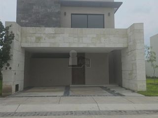 Casa en Venta Punta del Cielo, Coto Punta Coral, Modelo Azur