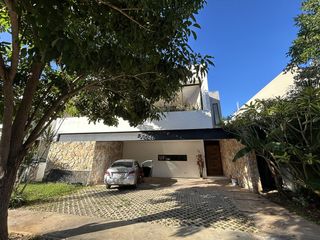 CASA EN VENTA MERIDA, YUCATAN COUNTRY CLUB, PRIVADA OASIS, ENTREGA INMEDIATA.