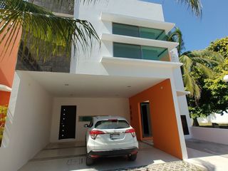 CASA EN RENTA EN PRIVADA LA ESPERANZA