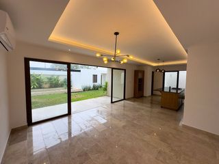 Venta de casa 4 habitaciones | Colonia México | 17 paneles solares.