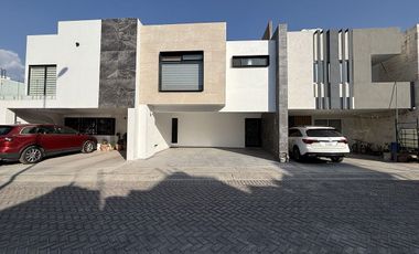 VENDO CASA EN FRACCIONAMIENTO SENDERO DEL FRESNO,BLVR SAN FELIPE