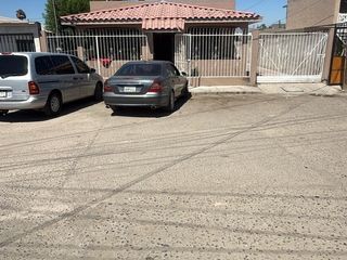 Casa en venta a dos cuadras de Blvd Díaz Ordaz