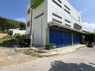EDIFICIO CON ESPACIOS PARA OFICINAS EN RENTA