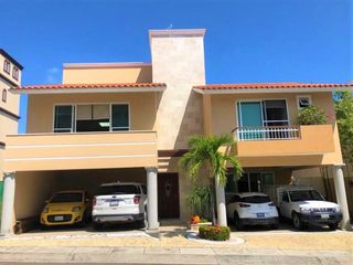 LOMAS RESIDENCIAL, CASA en VENTA, con amplio jardín y alberca