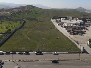 Se renta terreno de 16,305 m² frente a IMOS Tijuana