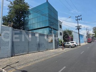 Venta de NAVE INDUSTRIAL con oficinas y patio de maniobras, Tlahuac, CDMX