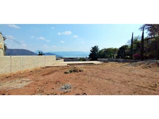 TERRENO PARA INVERSION  CON OBRA EN  VALLE DE BRAVO