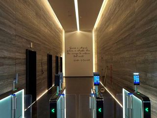 RENTA OFICINA DE LUJO EN EL EDIFICIO LEVEL
