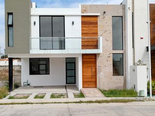 VENTA CASA EN RESIDENCIAL ALBERIA AL PONIENTE DE LA CIUDAD GE