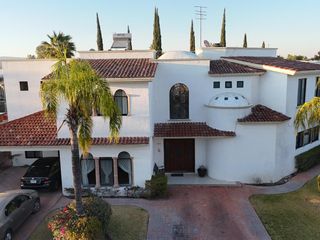VENTA DE CASA EN JARDINES DEL LAGO AL PONIENTE DE LA CIUDAD LU