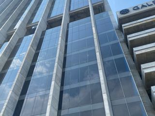 Local en venta de 107.08m2 en PB edificio Oficinas y Hotel centro de Monterrey