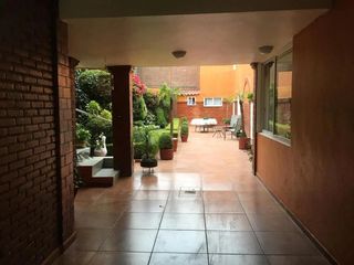 CASA EN VENTA CON 3 DEPARTAMENTOS EN AZCAPOTZALCO