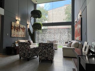 Casa Moderna Con Jardín Plano y Doble Altura en Jardines del Ajusco Casa Venta