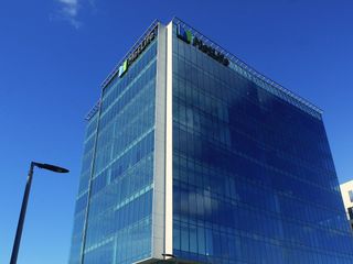 Oficina en Torre 1 de 100 m2 en renta - HI2602448
