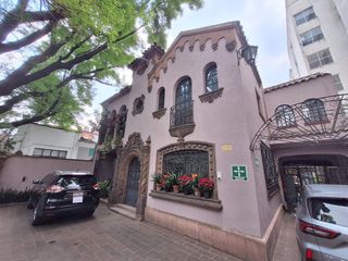 RENTA Casa con Uso de Suelo muy Amplio (Comercial, Oficinas...)