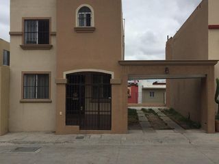 VENTA | CASA  4R EN JARDINES DE LA MISION EN COLINAS DE CALIFORNIA