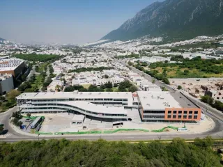 Local en renta en La Rioja Privada Residencial, Monterrey, Nuevo León
