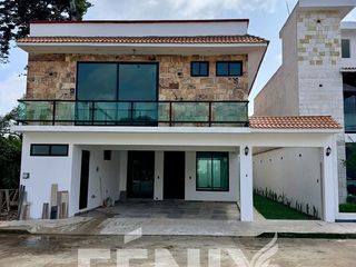 Casa en venta en Fracc en Coatepec – 5 recámaras y roof garden icónico