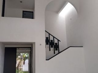 Casa en zona norte con recámara en planta baja con baño completo