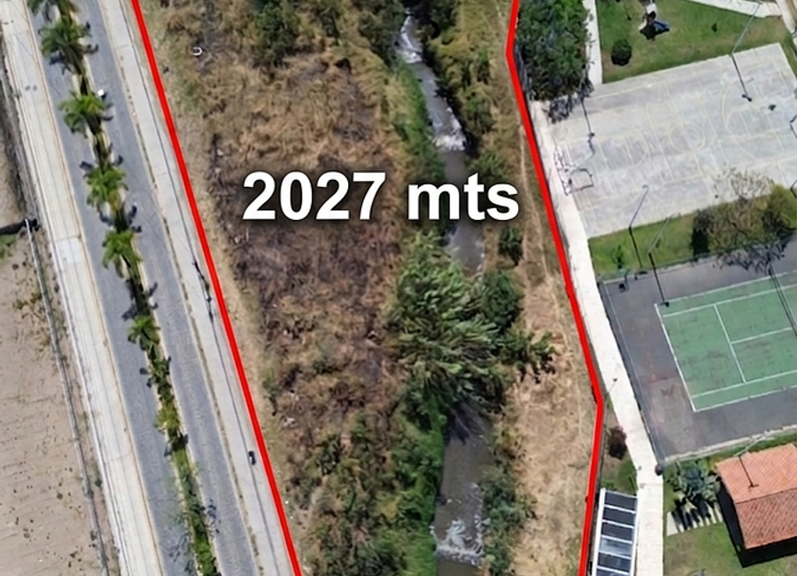 Se vende terreno con uso de suelo comercial en Santa Anita | Lamudi.com.mx