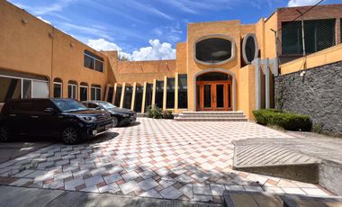 CASA CON USO DE SUELO EN VENTA TORIELLO GUERRA CON USO DE SUELO EN ESQUINA PARA REMODELAR
