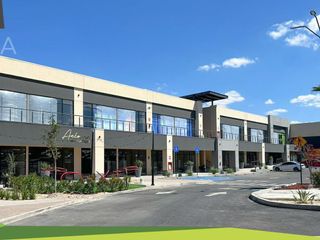 RENTA DE LOCALES COMERCIALES EN PLAZA COMERCIAL JOSE MA IGLESIAS