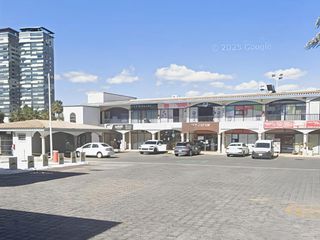 Renta de local comercial o para oficina.  Via Atlixcayotl.
