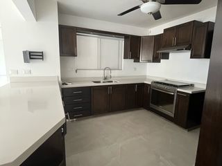Casa en renta en Cumbres Madeira, Monterrey Nuevo Leon