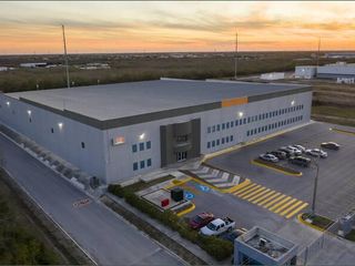 Bodega Industrial en  Reynosa, Tamp de 6,271 m2 con área de oficina y altura min: 7.3 m