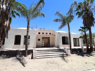 VENTA FINCA CON DISEÑO CONTEMPORÁNEO AL NORPONIENTE DE LA CIUDAD