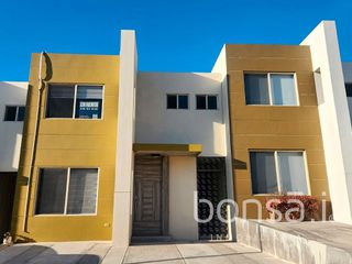 Casa amueblada en privada - RENTA Zona Norte