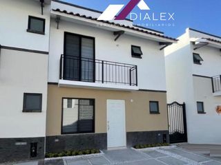 VENTA Casa en CAPITTALIA RESIDENCIAL - Fraccionamiento privado AMENIDADES Alberca, Asadores y Gym
