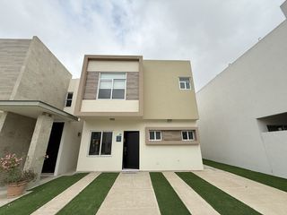 CASA EN VENTA SANTA FÉ 3 RECS CON PATIO | Tijuana B.C.