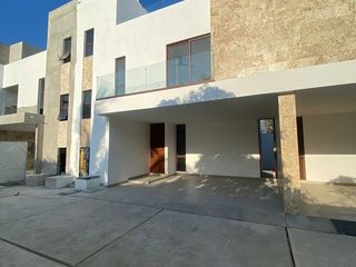 Townhouse en renta en Yaakun Dzitya