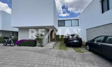 VENTA DE CASA EN VALLE DE JURIQUILLA