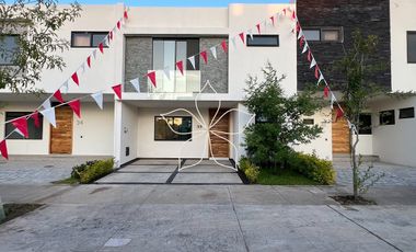 RESIDENCIA EN VENTA, SOLARES, ZONA REAL, ZAPOPAN