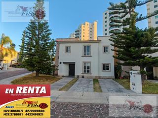 Casa en Fraccionamiento Cumbres del Lago