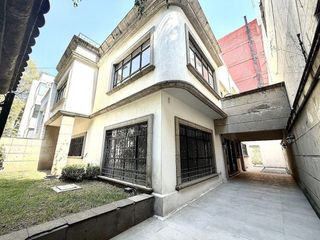Casa en renta con uso de suelo en la mejor ubicación