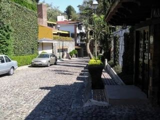TERRENO, en VENTA en calle cerrada con seguridad
