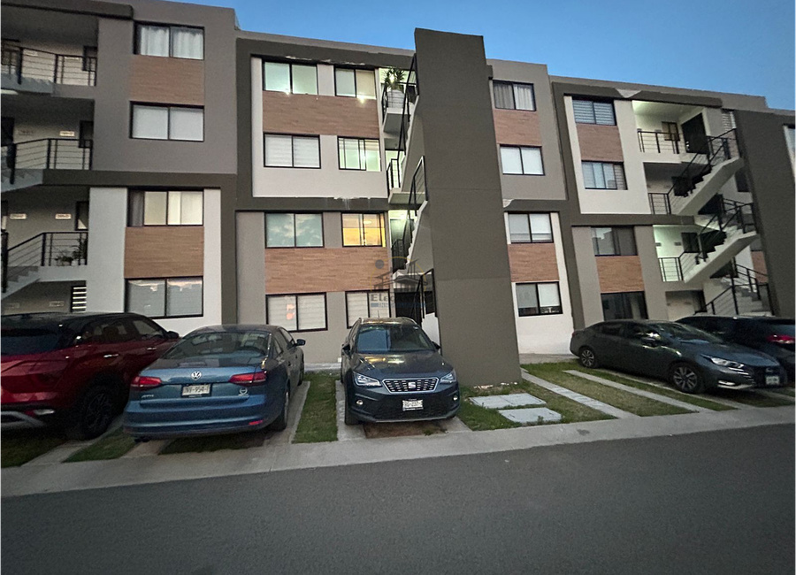 Semi-furnished/unfurnished apartment for rent Frac. Intercity 9,000 ...