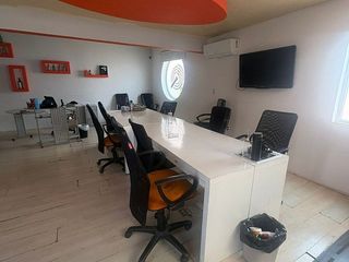 SE VENDE/RENTA EDIF. COMERCIAL ARBOLEDAS DEL PARQUE. 2