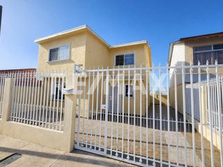 CASA EN VENTA EN LA COLONIA ALTAMIRA, CERCA DE CASA DE LA CULTURA